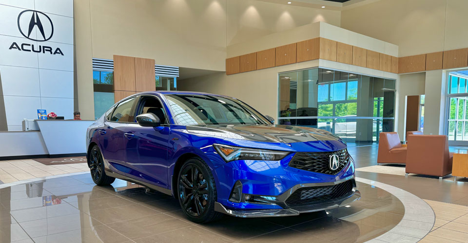 Leith Acura Showroom